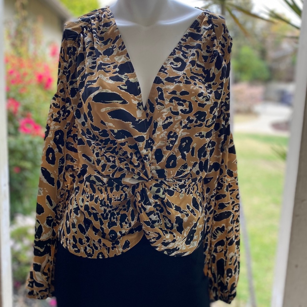 Topshop Twist Front Long Sleeve Top⭐️NWT⭐️ - Picture 6 of 13